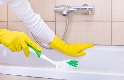 Deep cleaning treatment for stained carpet fibers